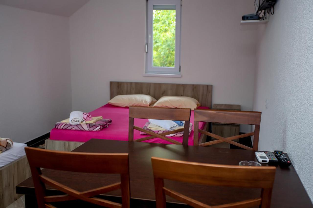 Apartments River Una 5 Bihać Екстериор снимка
